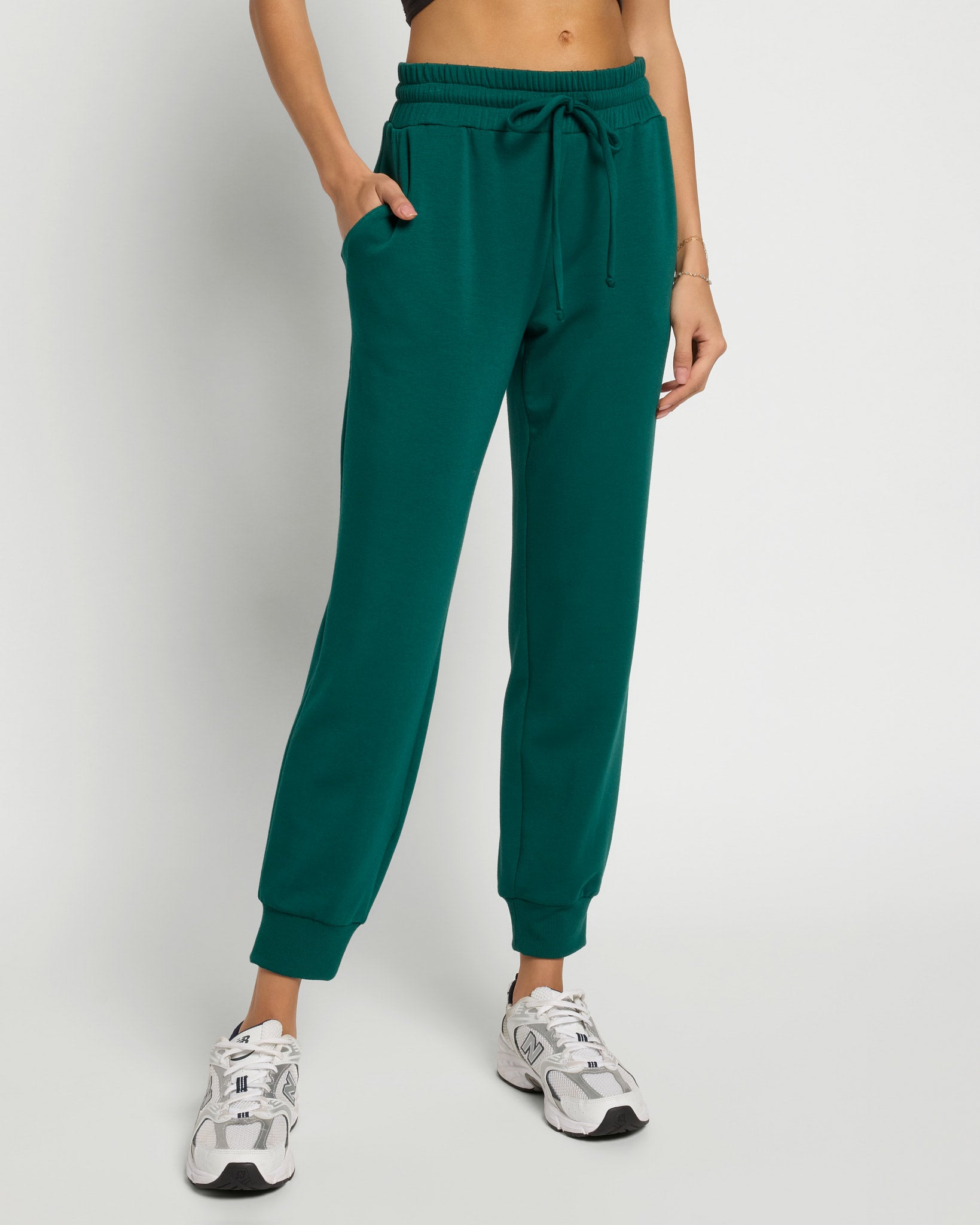 Forest Green $|& Interval Flex Jogger - SOF Front