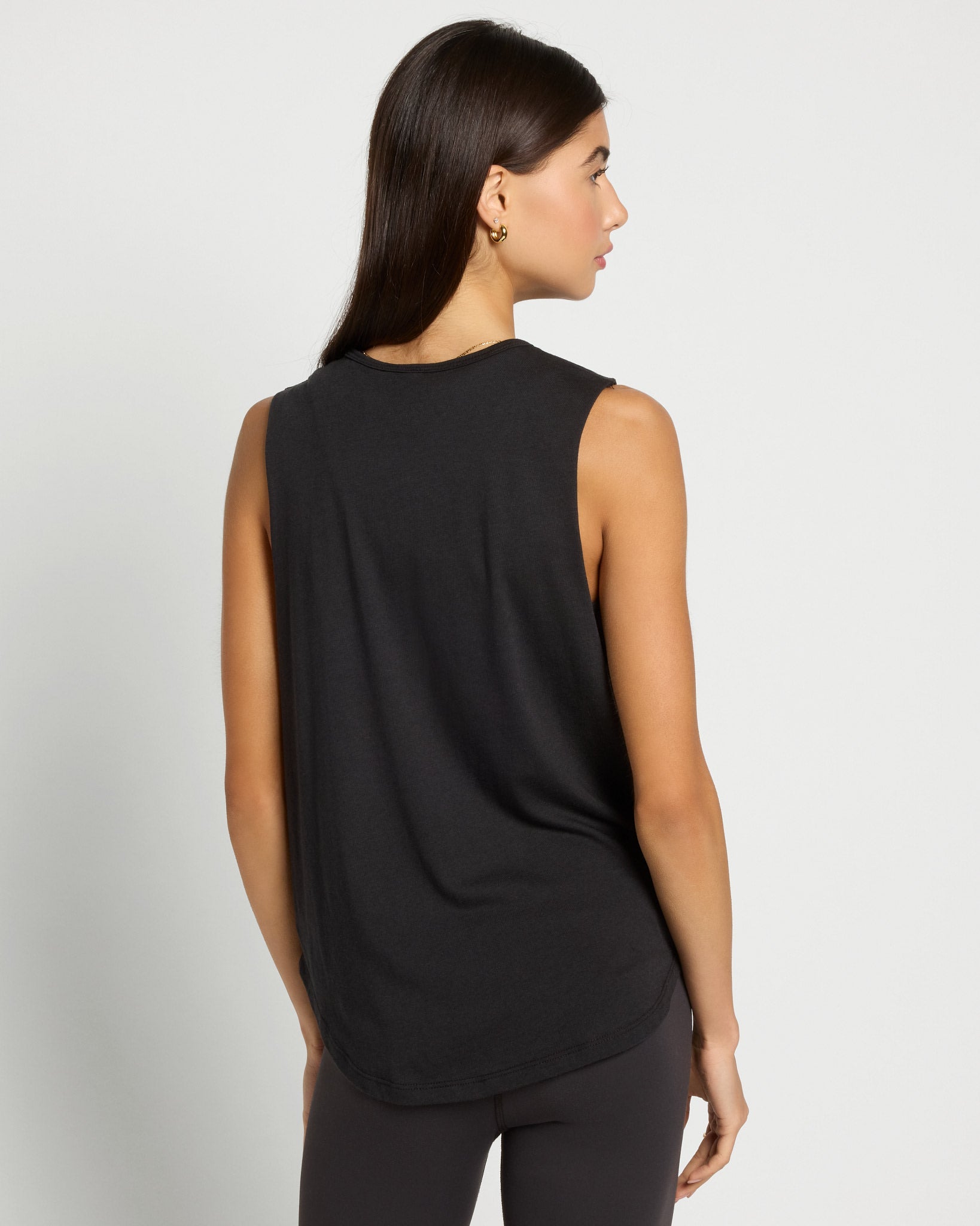 Black $|& Interval Venus Graphic Tank-Merry - SOF Back