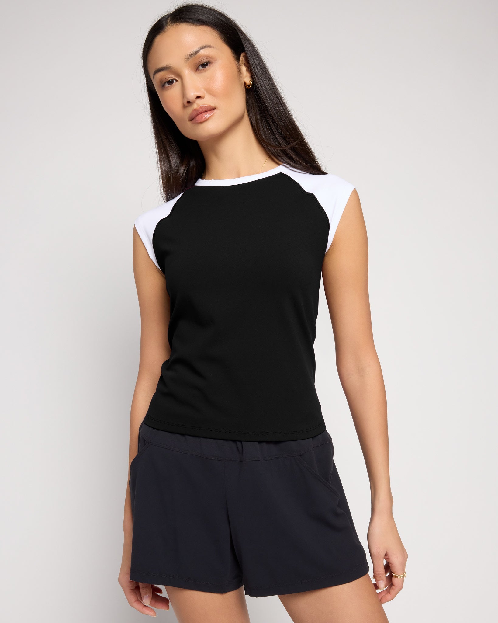 Black/White $|& Interval CloudLight Pump Raglan Top - SOF Front
