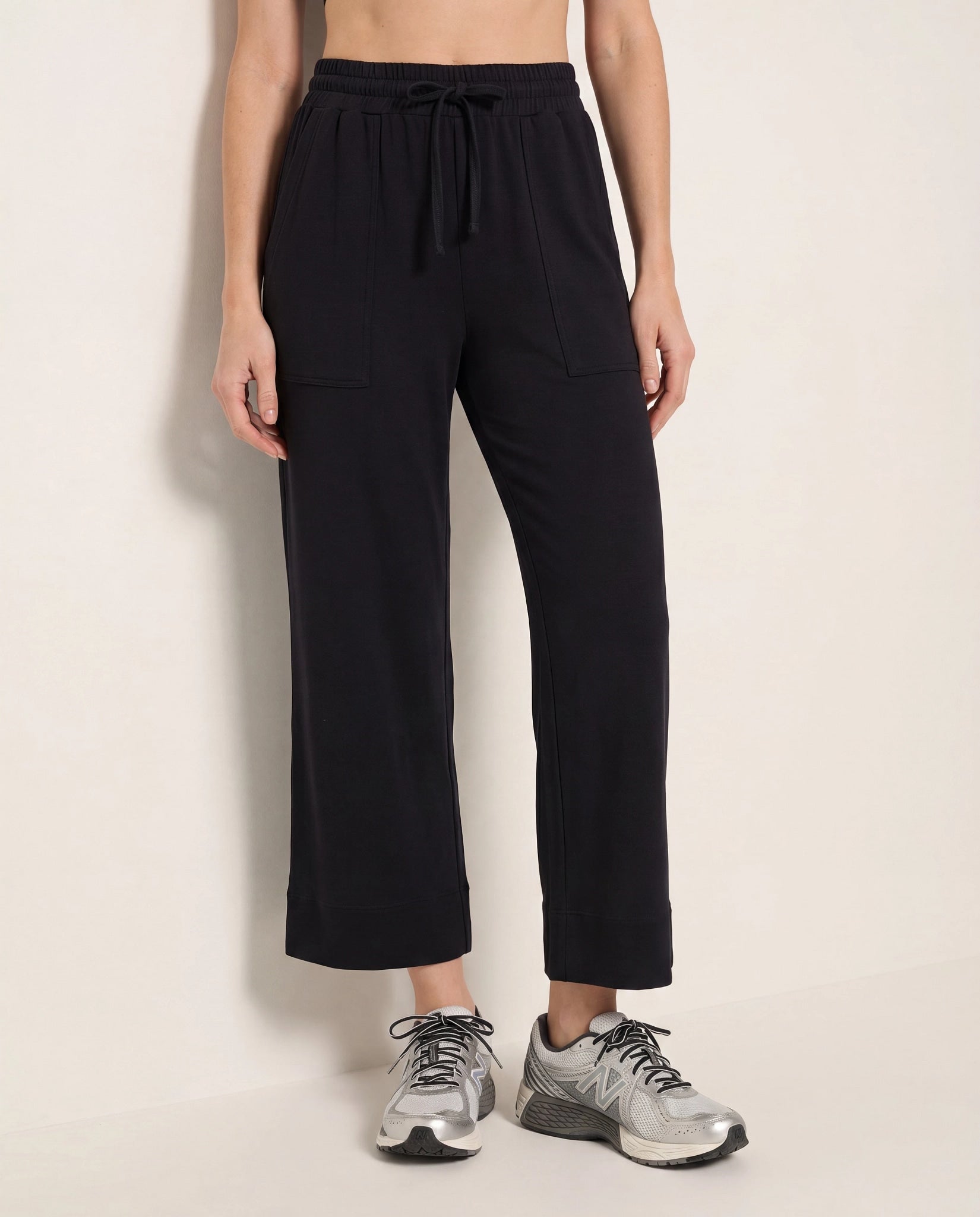 Black $|& Interval Instinct Cropped Pant - SOF Front