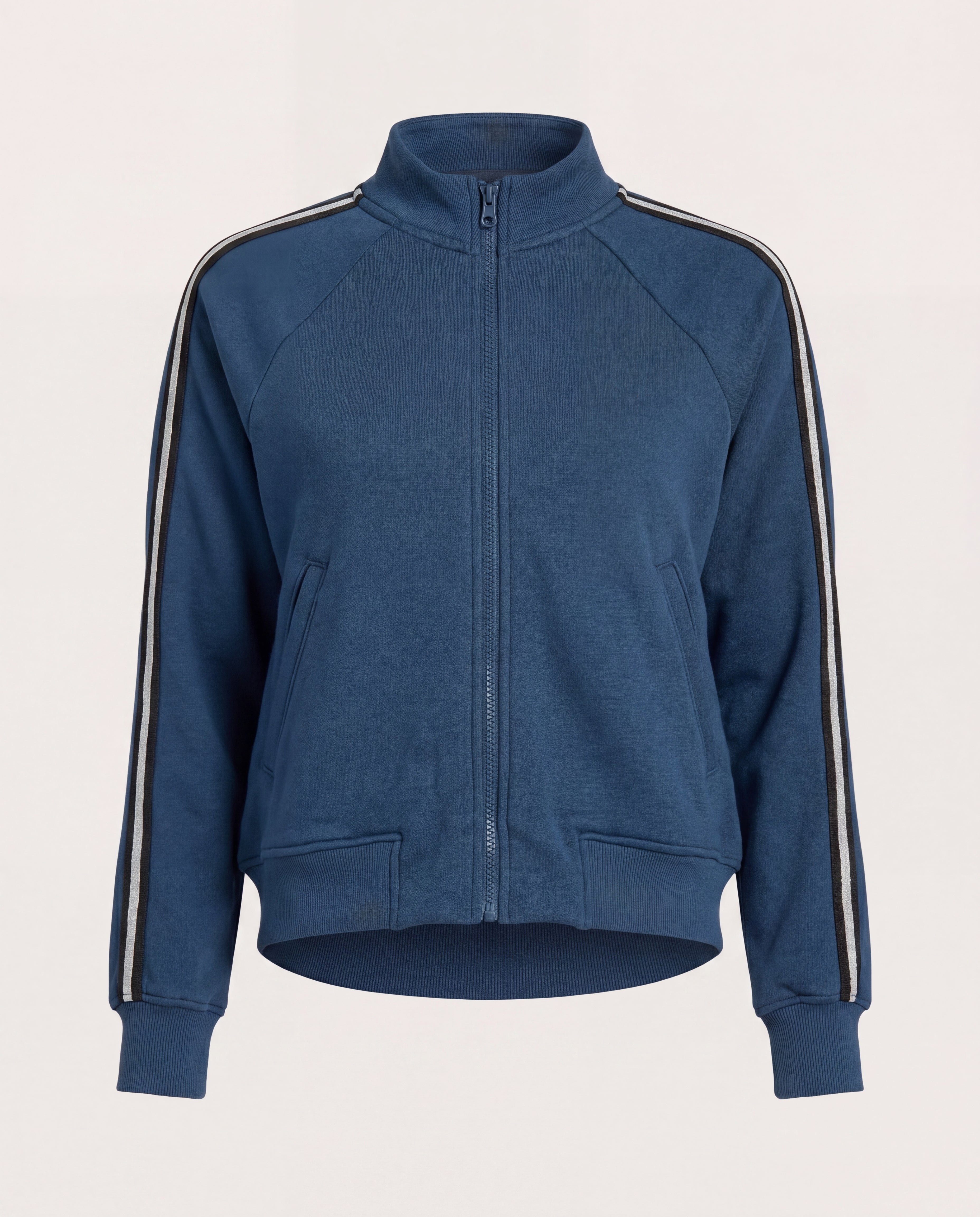 Jackets & Pullovers
