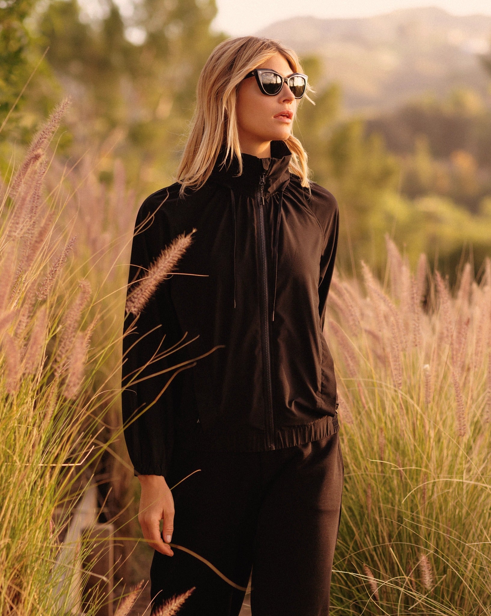 Black $|& Interval Free Fall Jacket - SOF Side