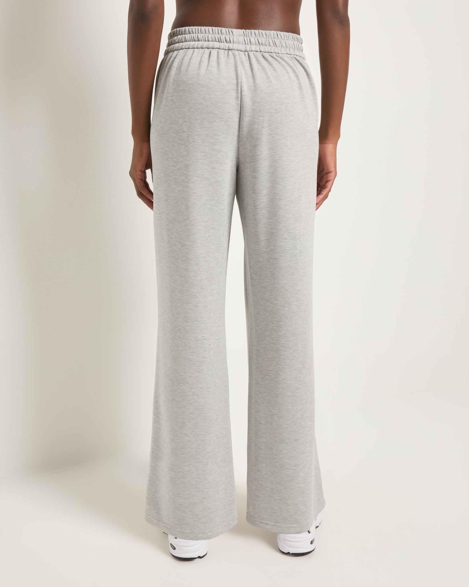 Light Heather Grey $|& Interval Power Move Wide Leg Pant - SOF Back
