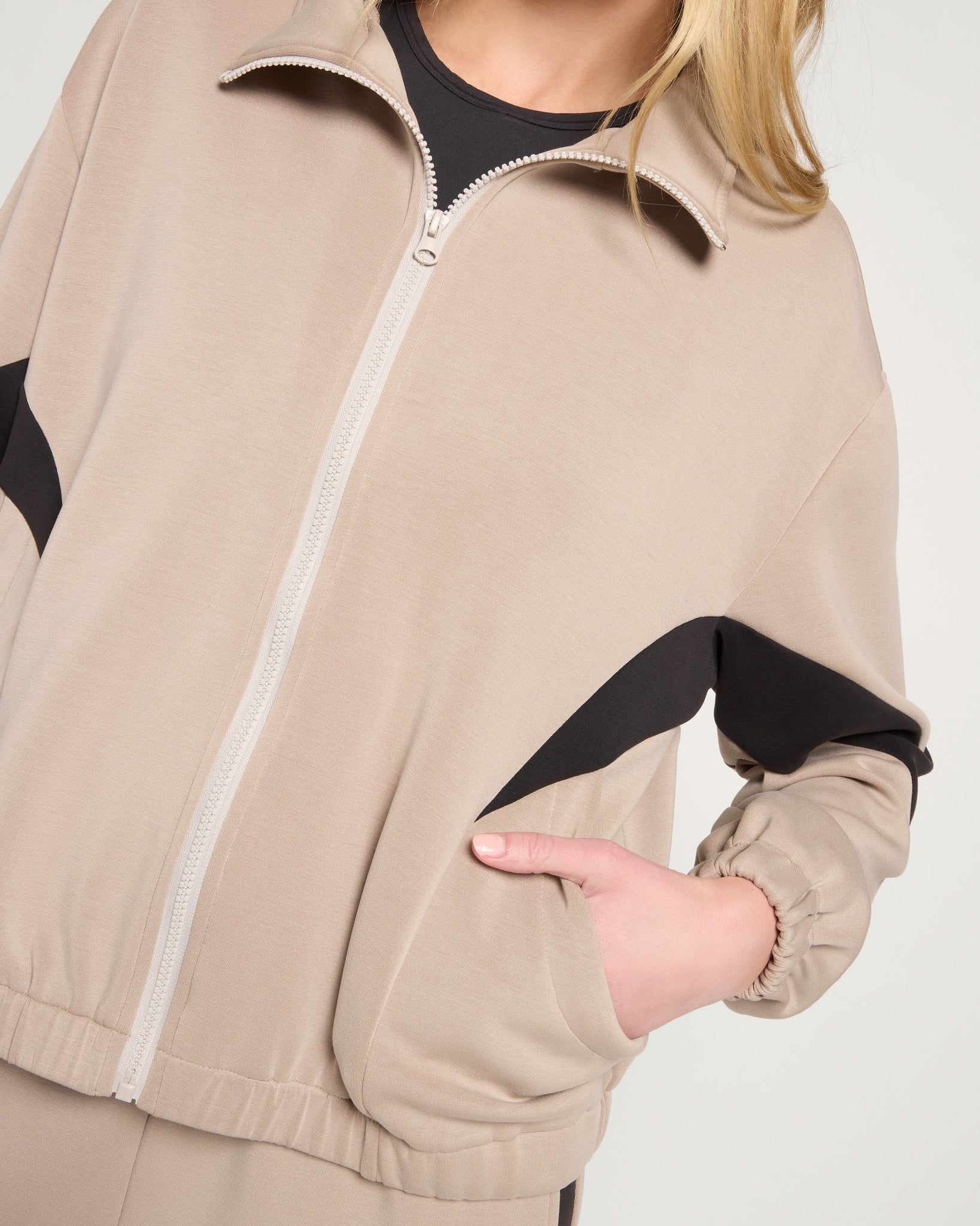 Sand $|& Interval Rhythm Jacket - SOF Full Front
