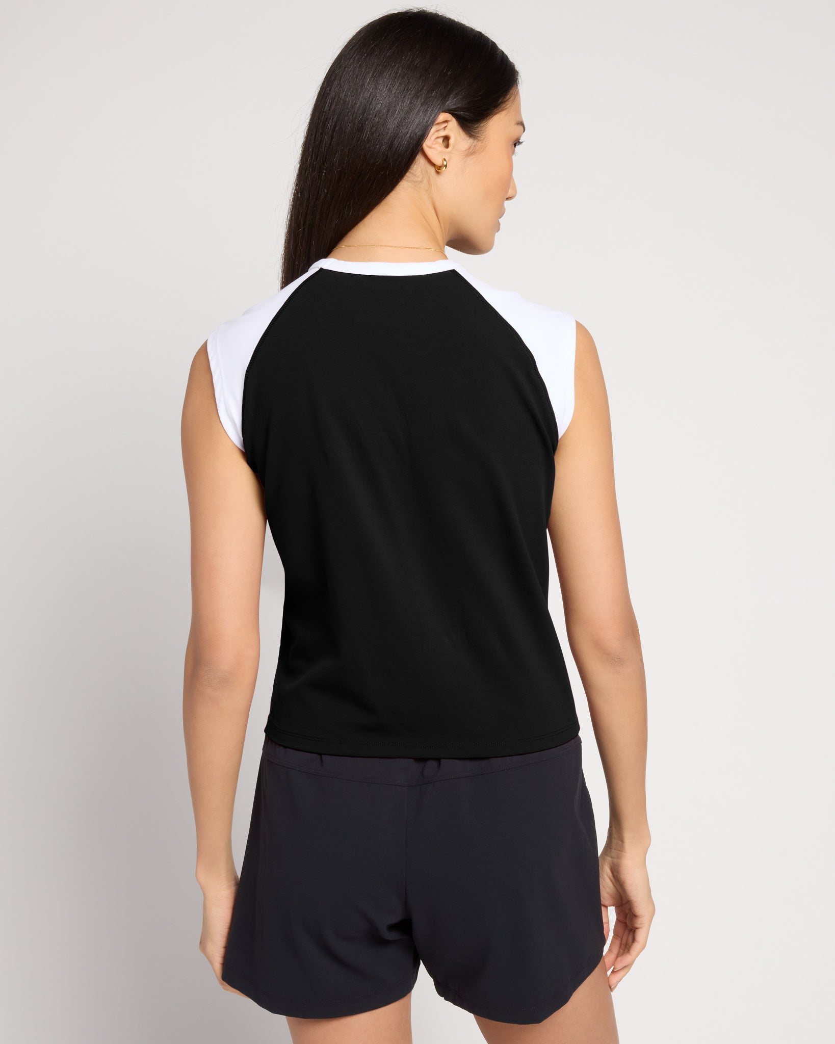 Black/White $|& Interval CloudLight Pump Raglan Top - SOF Back