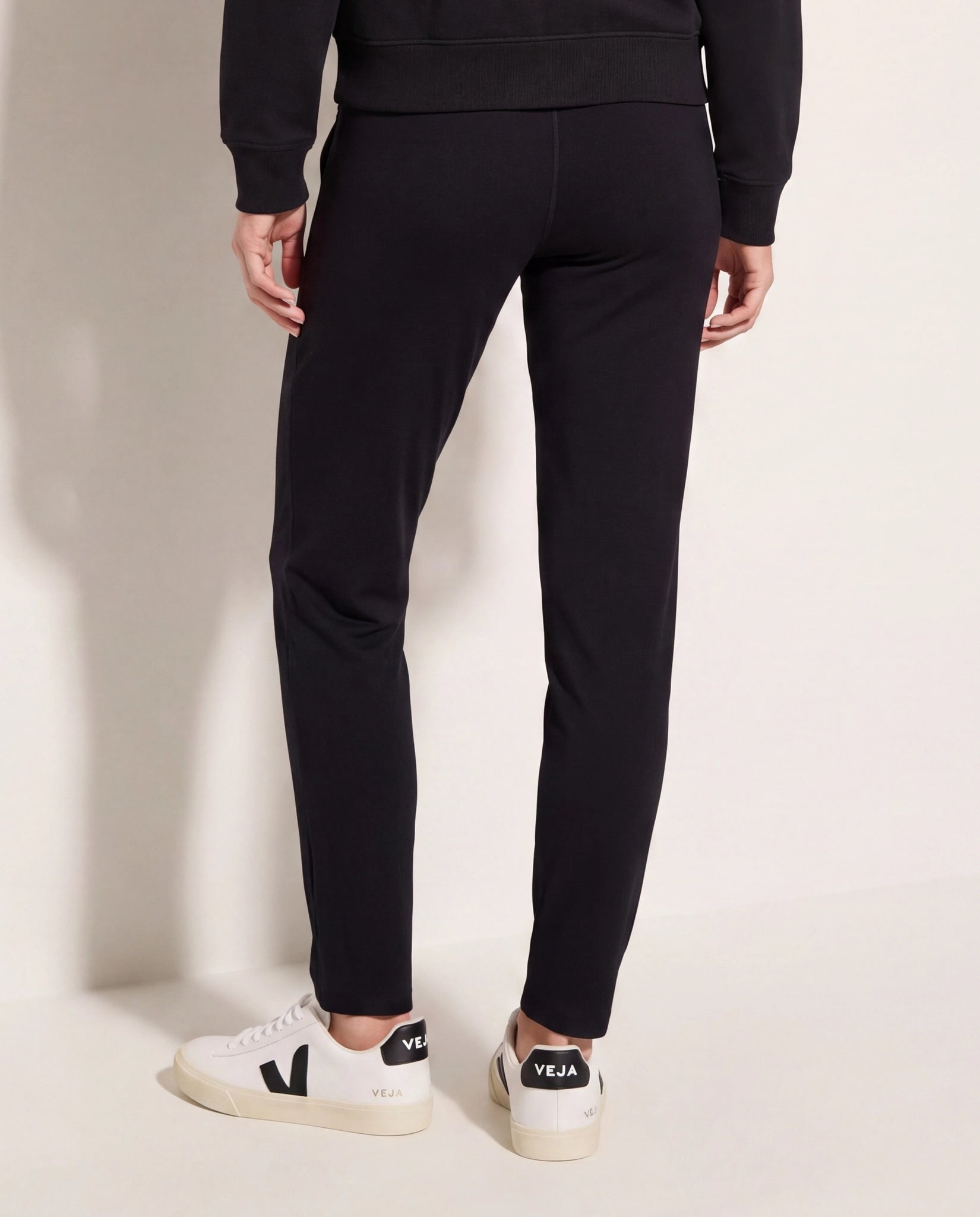 Black $|& Interval Interlock Incline Jogger - SOF Back