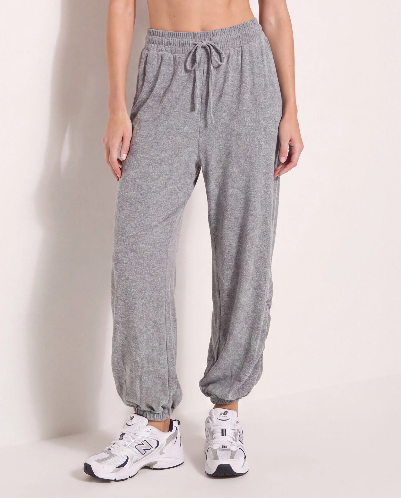 Heather Grey $|& Interval Hacci Glow Joggers - SOF Front
