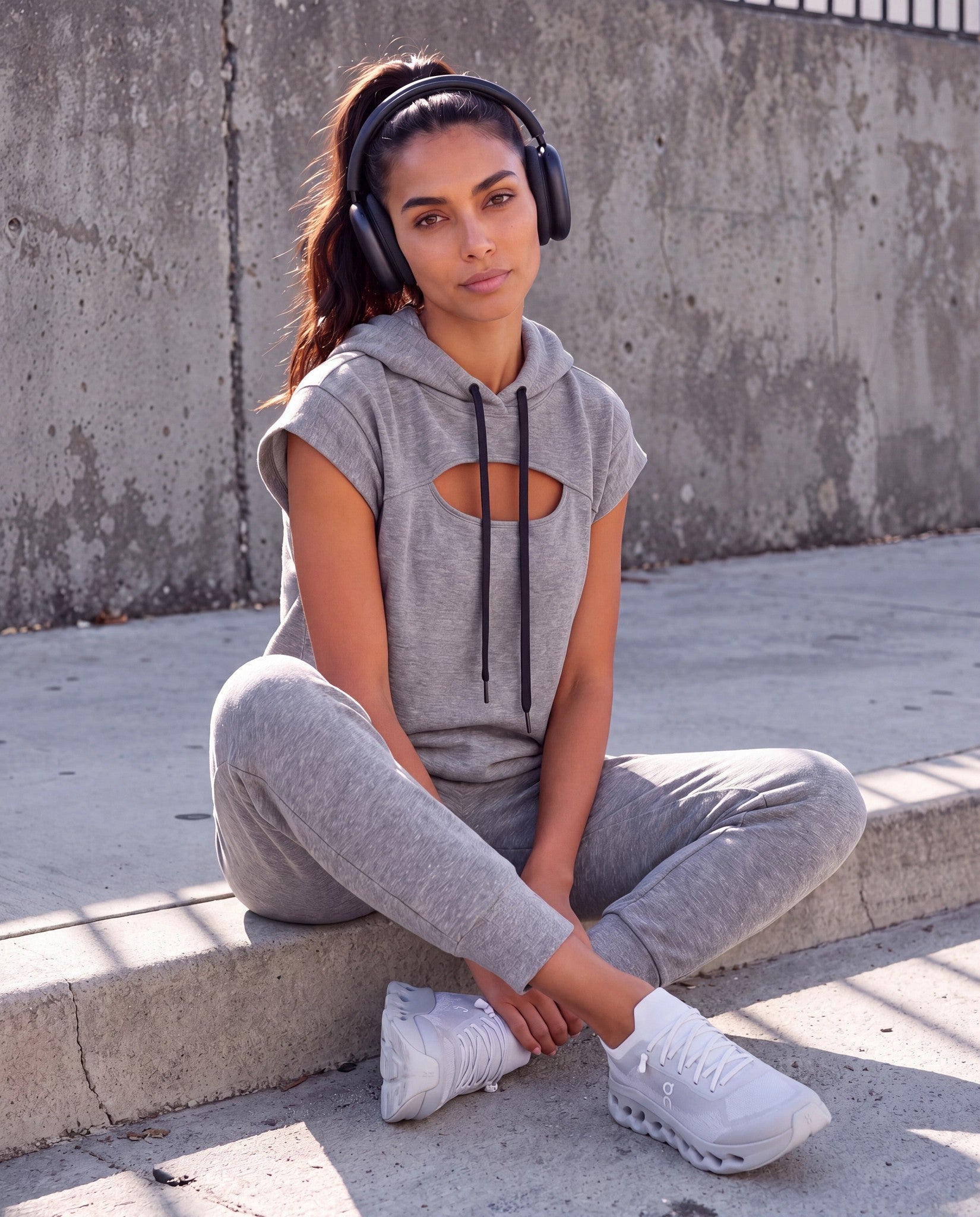 Heather Grey $|& Interval On The Go Short Sleeve Pullover - SOF Side